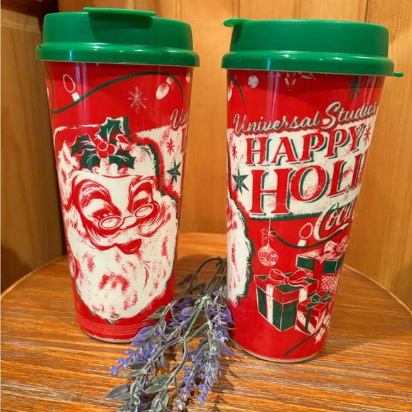 Set of Universal Studios Christmas Santa
Souvenir CocaCola plastic Refill Cup - Picture 2 of 8